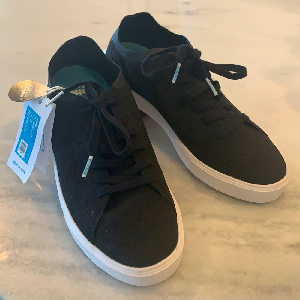 Native Monaco low SZ 5.5 - NWT